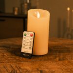 Opladelig LED vokslys D 7,5 x 15 cm varm hvid