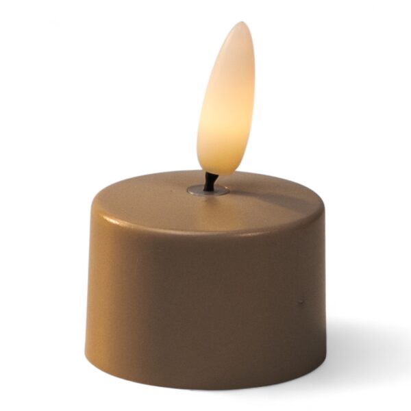 De genopladelige fyrfadslys i beige er genopladelige fyrfadslys med en realistisk flamme, op til 400 timers brændetid og leveres med fjernbetjening.